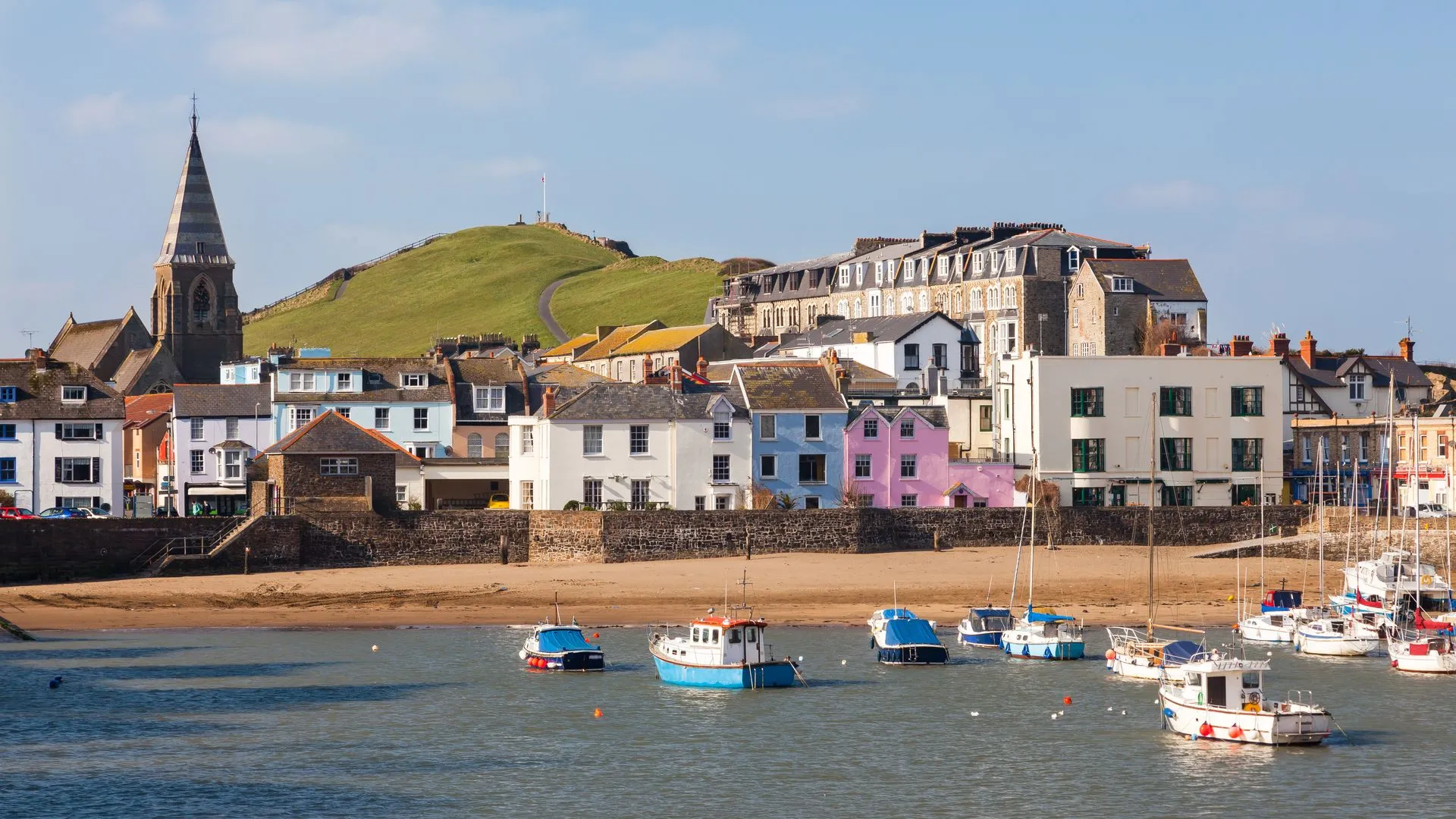 The Top 10 Best Places to Visit in the UK, and When We Visit